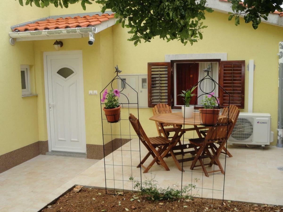 Mylo Apartament *